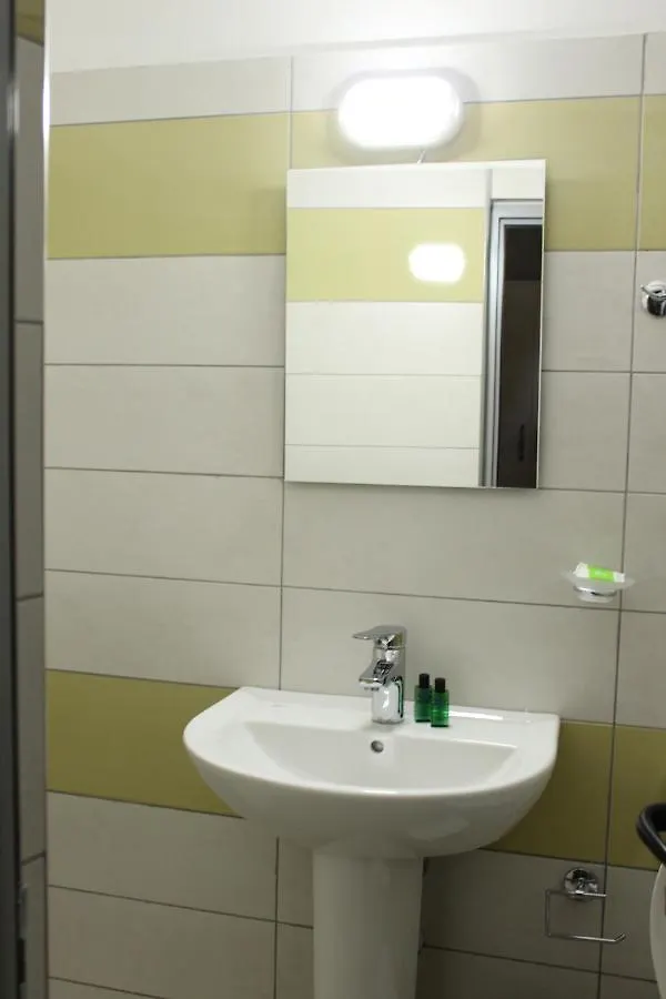 Bebi Hotel And Apartments Sarande 4*,