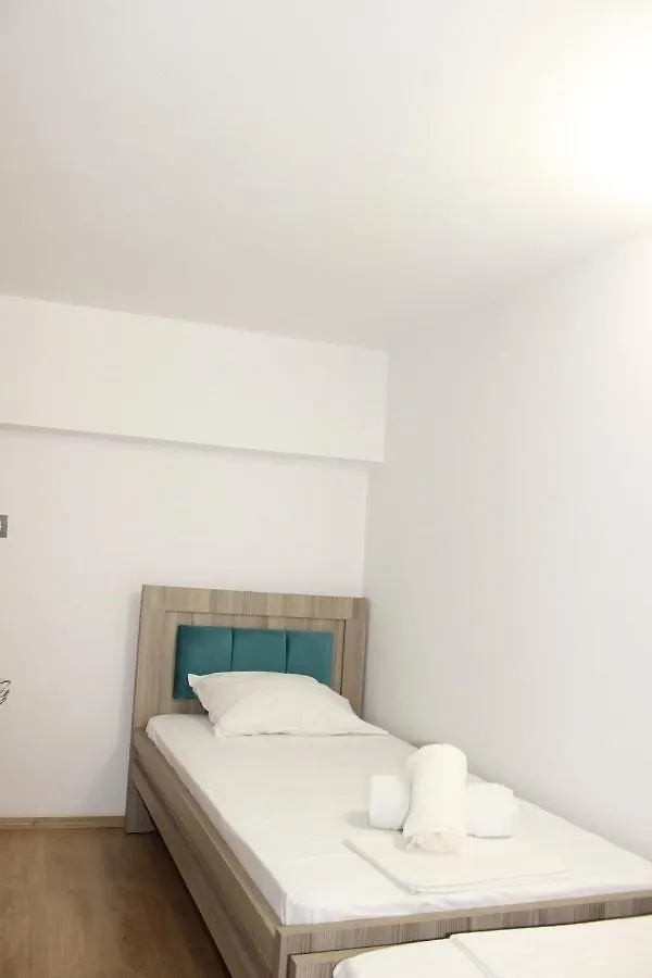 Bebi Hotel And Apartments Sarande