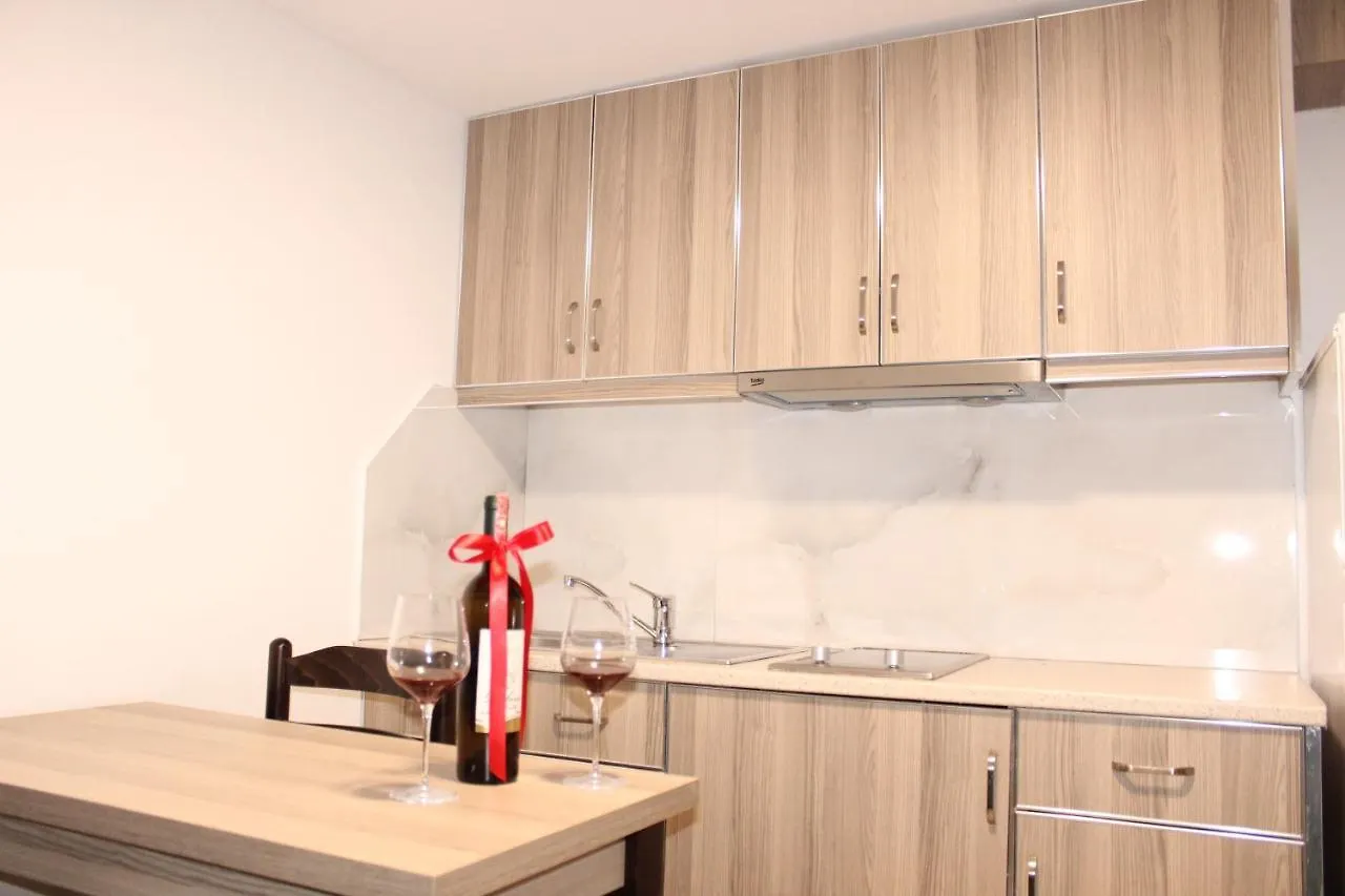 Bebi Hotel And Apartments Sarande