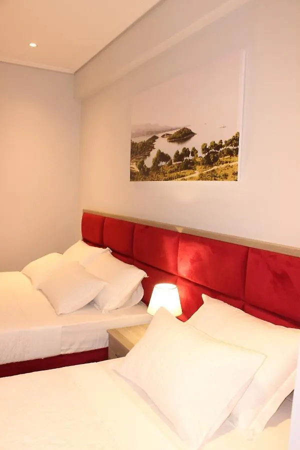 Bebi Hotel And Apartments Sarande