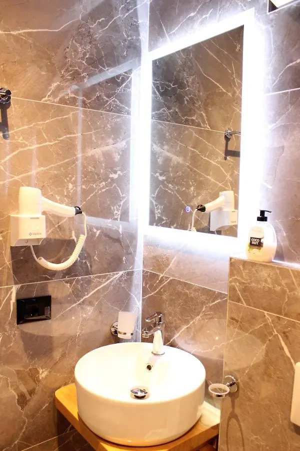 Bebi Hotel And Apartments Sarande Albania