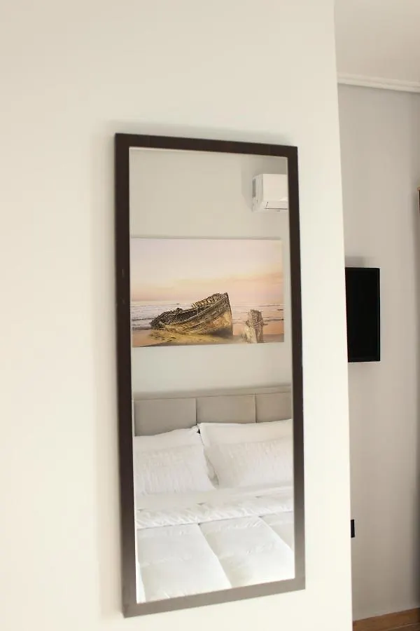Bebi Hotel And Apartments Sarande