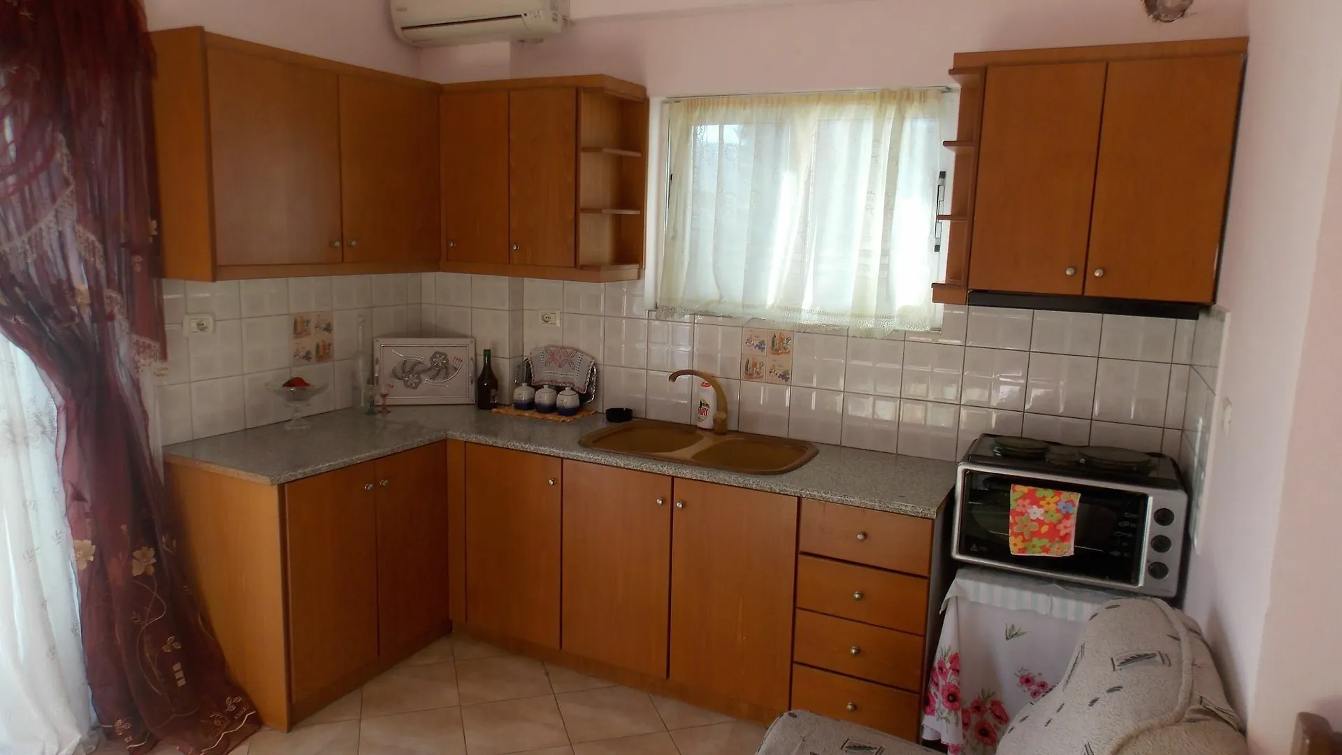 Bebi Hotel And Apartments Sarande