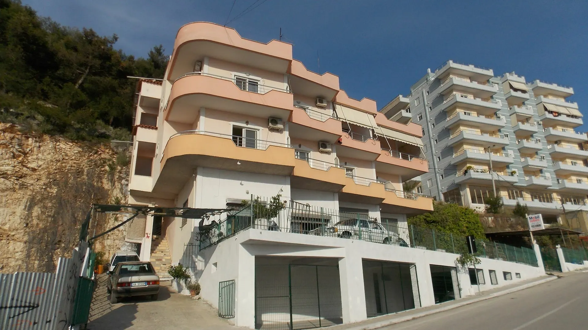 Bebi Hotel And Apartments Sarande