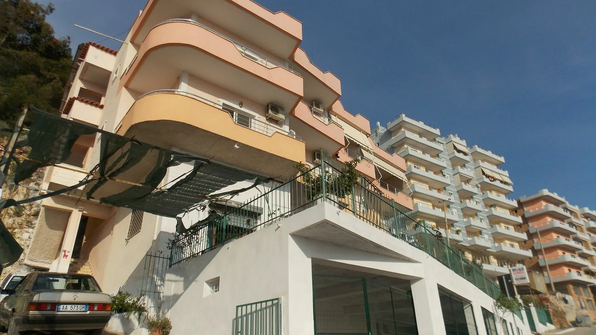 Bebi Hotel And Apartments Sarande